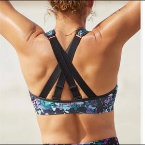 Fabletics Belle High Impact Sports Bra Small Graffiti Floral Black